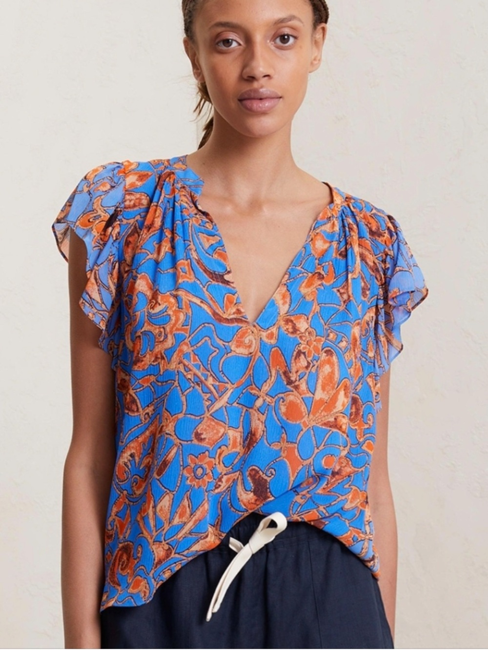A.L.C. June Abstract Printed Silk Flutter Sleeve Top size 4